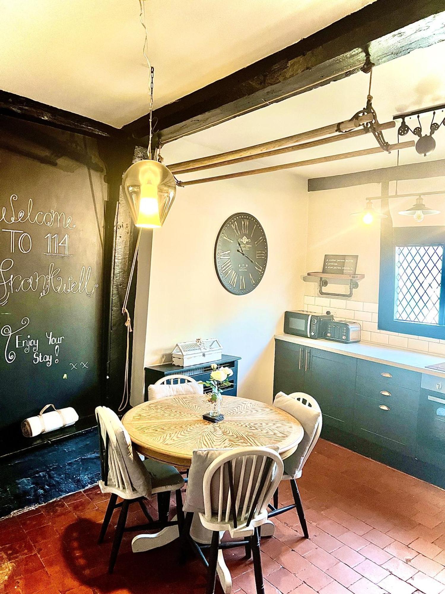 Little Libertys Apartment Shrewsbury Bagian luar foto